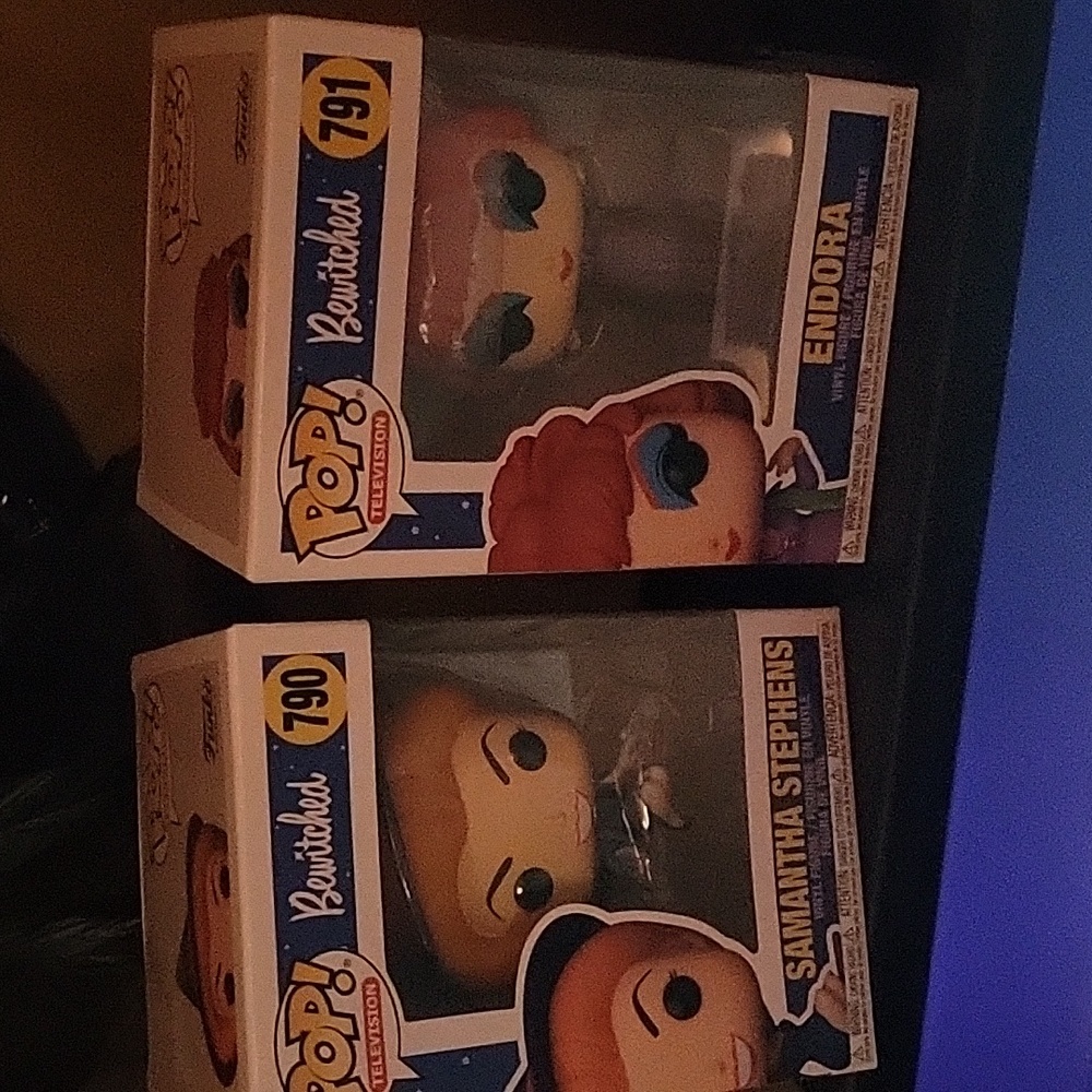POP Television Samantha and Endora